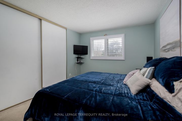 Photo 22 at 630 Sultana Square, Amberlea, Pickering