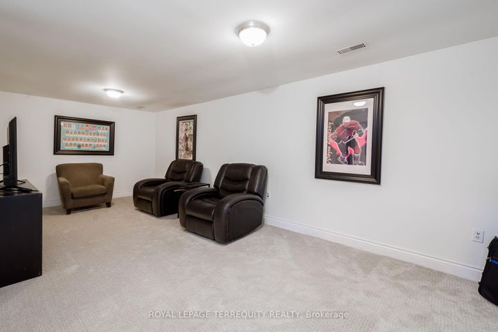 Photo 28 at 630 Sultana Square, Amberlea, Pickering