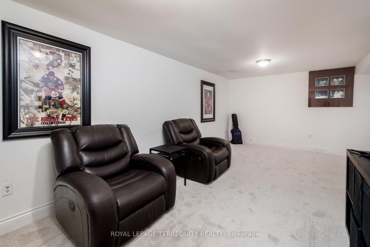 Photo 30 at 630 Sultana Square, Amberlea, Pickering