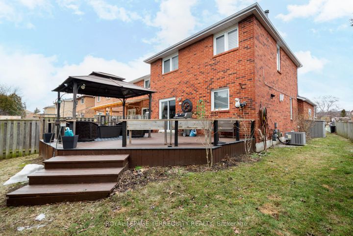 Photo 38 at 630 Sultana Square, Amberlea, Pickering