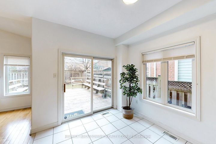 Photo 11 at 2457 Hilda Drive, JC Joshua Creek, Oakville