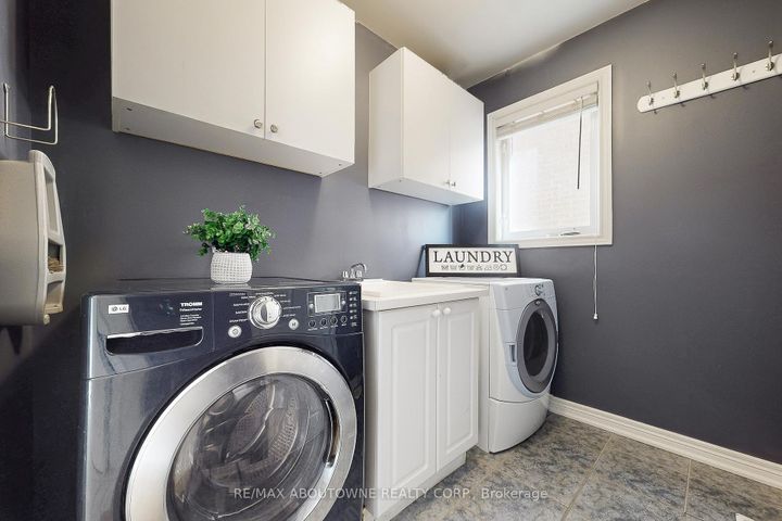 Photo 13 at 2457 Hilda Drive, JC Joshua Creek, Oakville