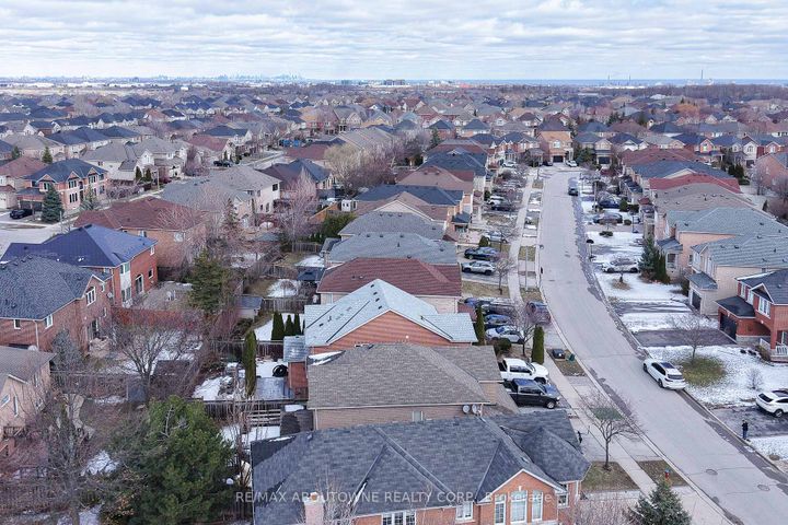 Photo 44 at 2457 Hilda Drive, JC Joshua Creek, Oakville