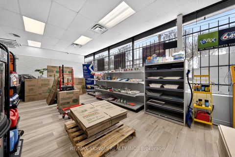 Photo 4 at 1463 Davenport Road, Junction, Toronto