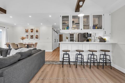 Photo 6 at 20 Farley Circle, Historic Lakeshore Communities, Georgina