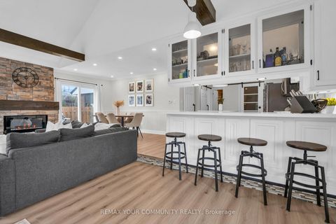 Photo 7 at 20 Farley Circle, Historic Lakeshore Communities, Georgina