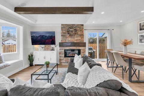 Photo 8 at 20 Farley Circle, Historic Lakeshore Communities, Georgina