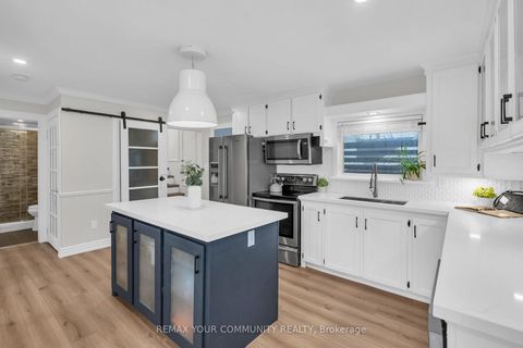 Photo 15 at 20 Farley Circle, Historic Lakeshore Communities, Georgina