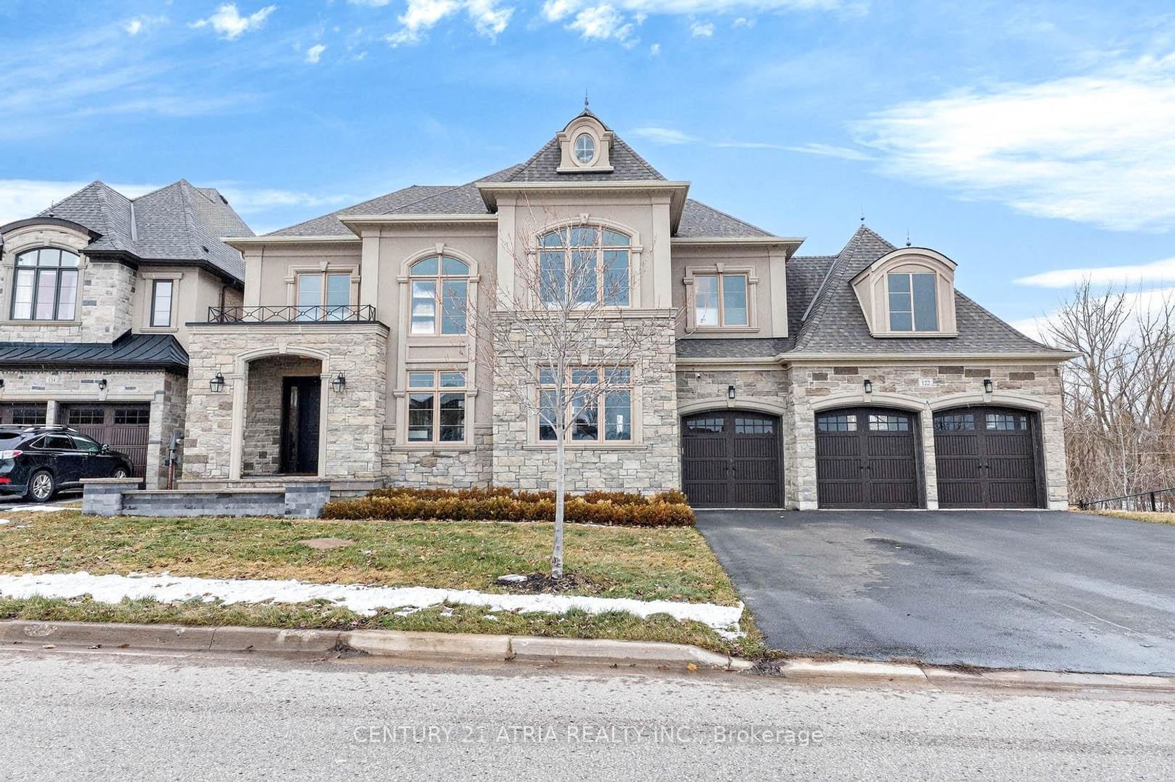 122 Burns Boulevard, King City, King 