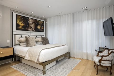 Photo 11 at 131 Balmoral Avenue, St. Clair, Toronto