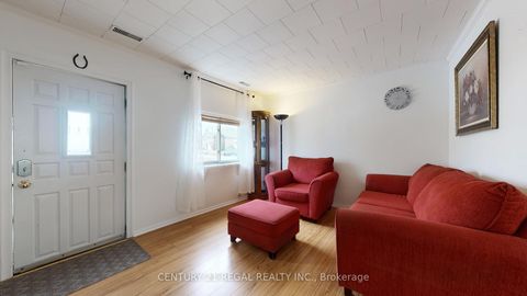 Photo 11 at 55 Montrave Avenue, Vanier, Oshawa