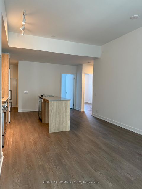 Photo 13 at 402 - 1660 Bloor Street W, High Park North, Toronto