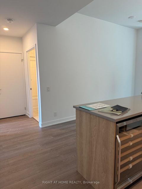 Photo 14 at 402 - 1660 Bloor Street W, High Park North, Toronto