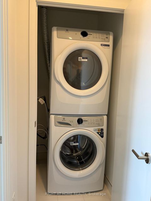 Photo 21 at 402 - 1660 Bloor Street W, High Park North, Toronto