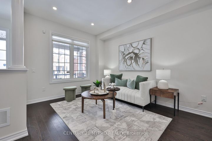 Photo 5 at 72 Belfry Drive, Bradford, Bradford West Gwillimbury