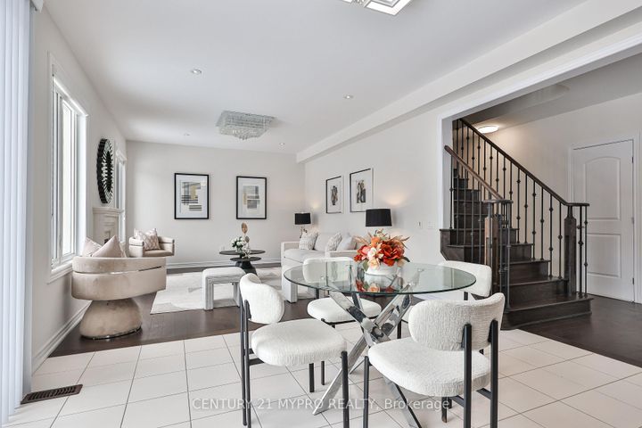 Photo 13 at 72 Belfry Drive, Bradford, Bradford West Gwillimbury