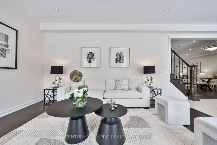 Photo 14 at 72 Belfry Drive, Bradford, Bradford West Gwillimbury