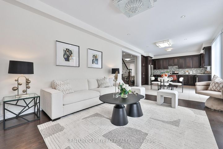 Photo 15 at 72 Belfry Drive, Bradford, Bradford West Gwillimbury