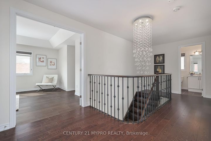 Photo 22 at 72 Belfry Drive, Bradford, Bradford West Gwillimbury