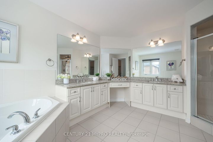 Photo 28 at 72 Belfry Drive, Bradford, Bradford West Gwillimbury