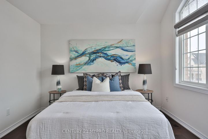 Photo 34 at 72 Belfry Drive, Bradford, Bradford West Gwillimbury