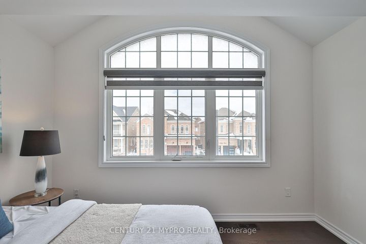 Photo 35 at 72 Belfry Drive, Bradford, Bradford West Gwillimbury