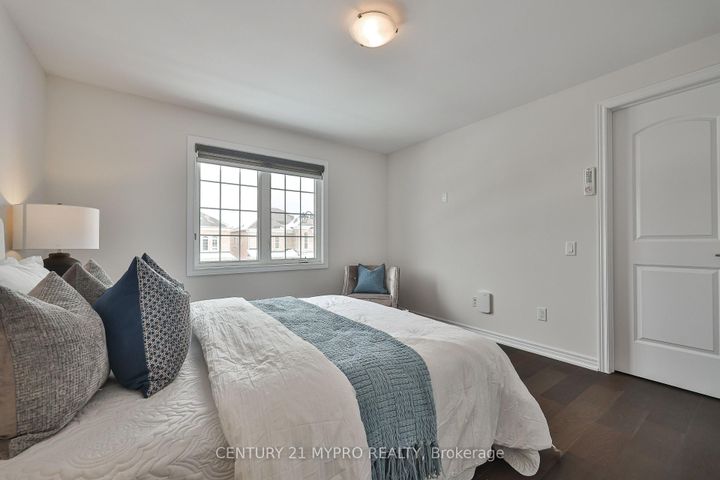 Photo 39 at 72 Belfry Drive, Bradford, Bradford West Gwillimbury