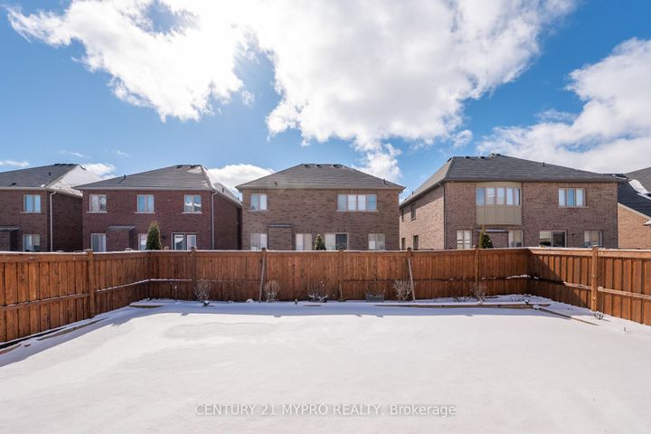 Photo 43 at 72 Belfry Drive, Bradford, Bradford West Gwillimbury