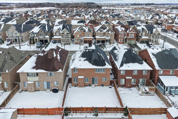 Photo 44 at 72 Belfry Drive, Bradford, Bradford West Gwillimbury