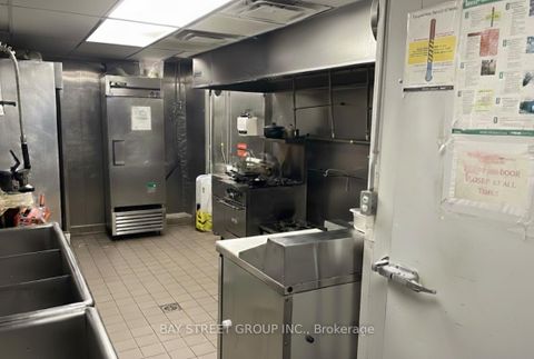 Photo 3 at 650 Yonge Street, Bay Street Corridor, Toronto