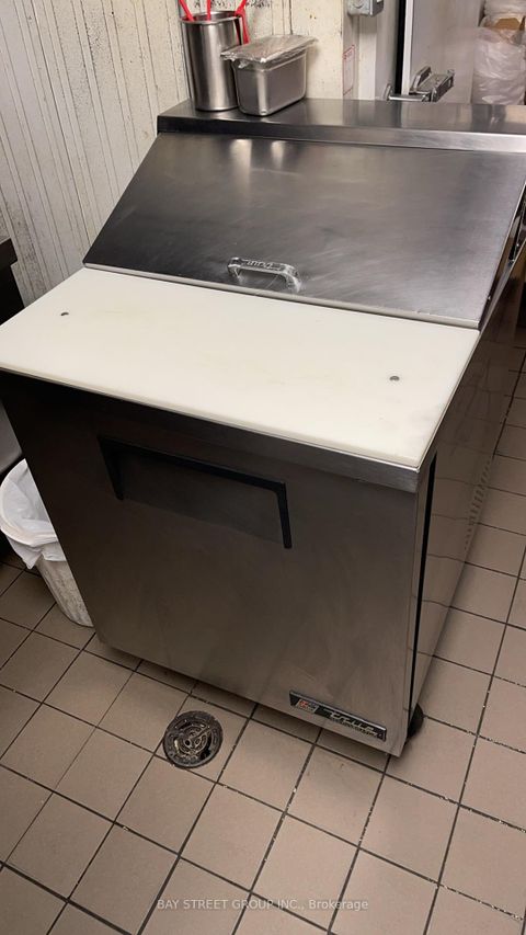 Photo 7 at 650 Yonge Street, Bay Street Corridor, Toronto