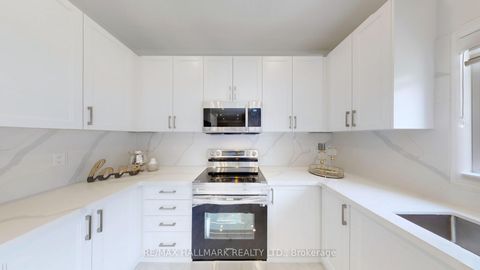 Photo 11 at 22 Bostock Drive, Keswick South, Georgina