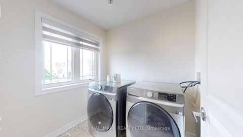 Photo 21 at 22 Bostock Drive, Keswick South, Georgina