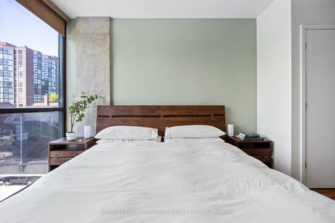 Photo 10 at 303 - 60 Bathurst Street, Niagara, Toronto