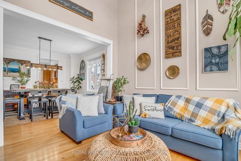 Photo 5 at 846 Hanmore Court, Pinecrest, Oshawa