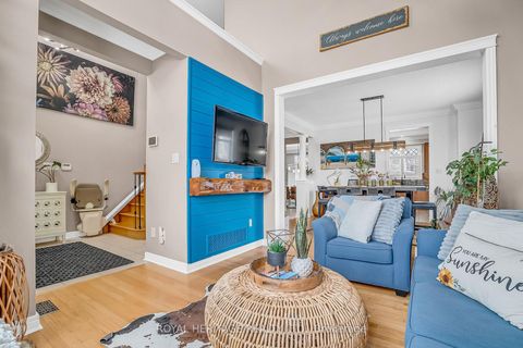 Photo 6 at 846 Hanmore Court, Pinecrest, Oshawa