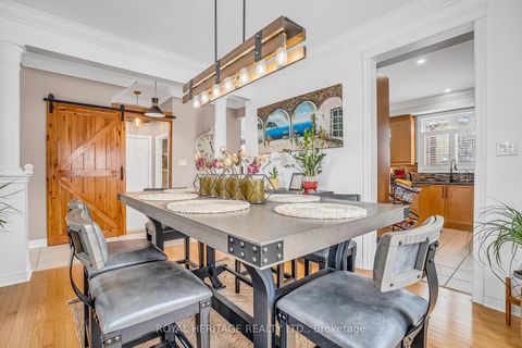 Photo 9 at 846 Hanmore Court, Pinecrest, Oshawa