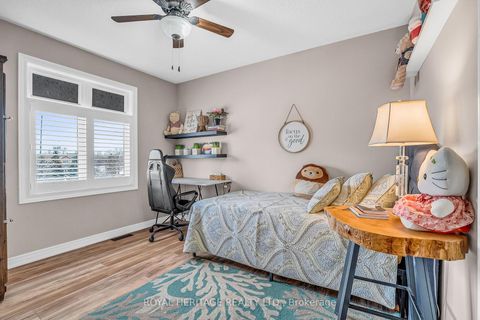 Photo 23 at 846 Hanmore Court, Pinecrest, Oshawa