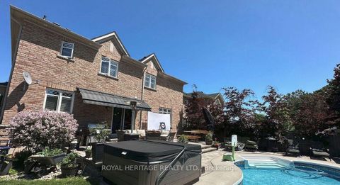 Photo 41 at 846 Hanmore Court, Pinecrest, Oshawa