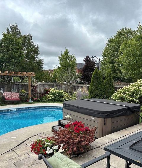 Photo 42 at 846 Hanmore Court, Pinecrest, Oshawa