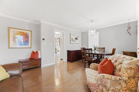 Photo 6 at 246 Equator Crescent, Vellore Village, Vaughan