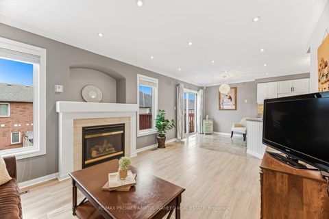 Photo 16 at 246 Equator Crescent, Vellore Village, Vaughan