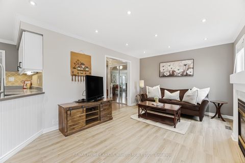 Photo 17 at 246 Equator Crescent, Vellore Village, Vaughan