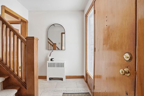 Photo 3 at 11 Innisdale Drive, Maryvale, Toronto