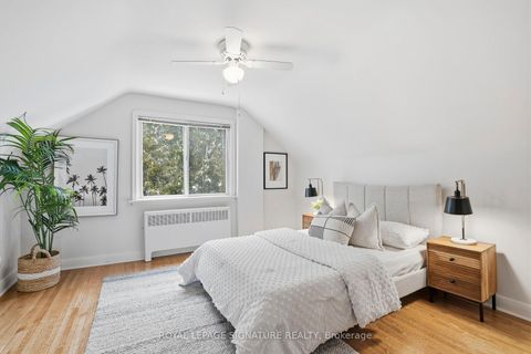 Photo 27 at 11 Innisdale Drive, Maryvale, Toronto