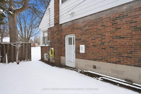 Photo 43 at 11 Innisdale Drive, Maryvale, Toronto