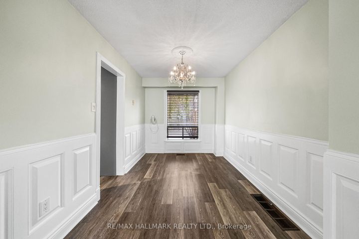 Photo 9 at 11 Tangle Briar Way, Bayview Village, Toronto