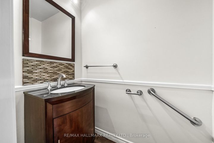 Photo 16 at 11 Tangle Briar Way, Bayview Village, Toronto