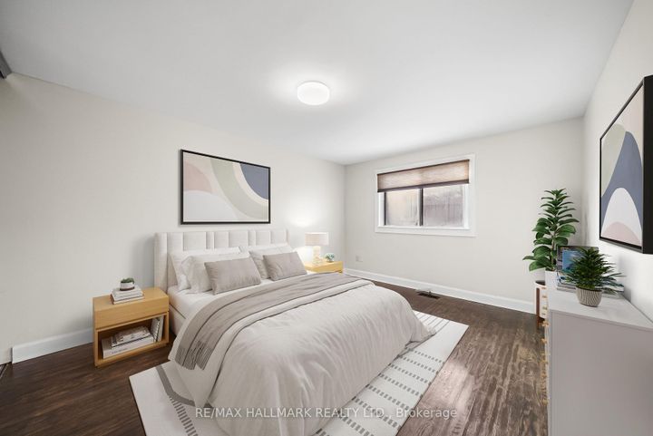 Photo 21 at 11 Tangle Briar Way, Bayview Village, Toronto