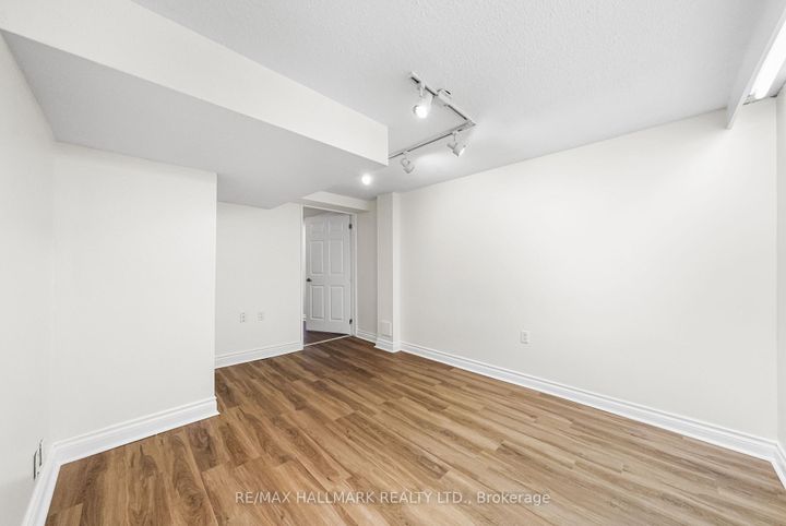 Photo 37 at 11 Tangle Briar Way, Bayview Village, Toronto